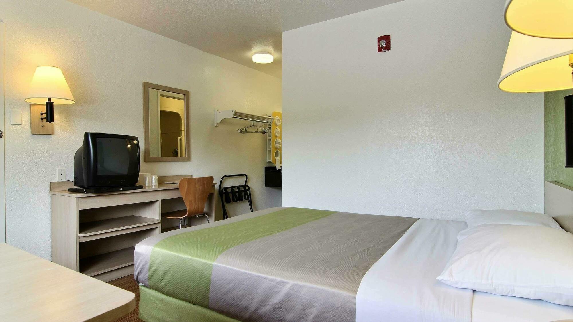 Hotel Albuquerque Crowne Plaza By Ihg Exterior foto